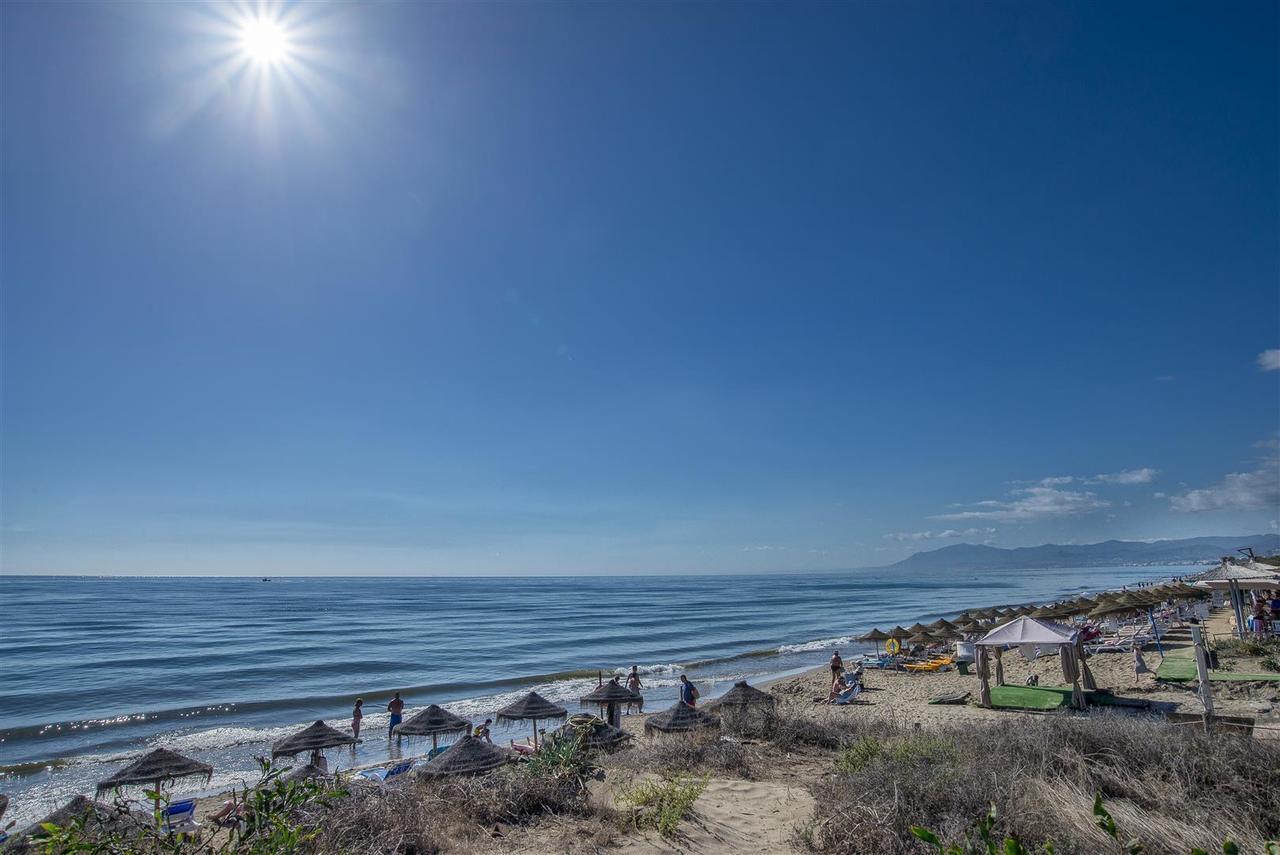 Elviria Beach Apartment Marbella Bagian luar foto