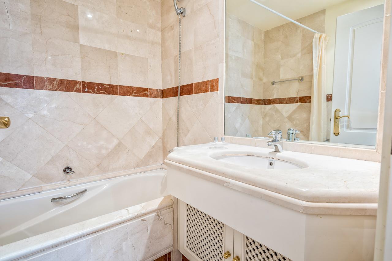 Elviria Beach Apartment Marbella Bagian luar foto